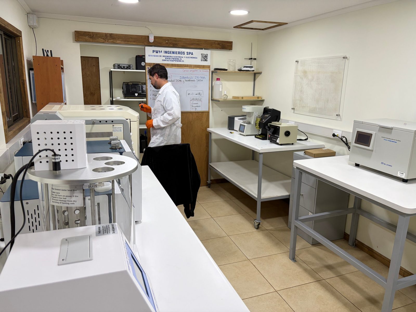 Laboratorio de aceites PWM Ingenieros
